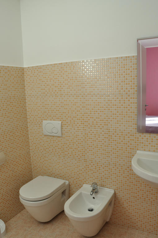 Quarto com Cama de Casal ou 2 de Solteiro